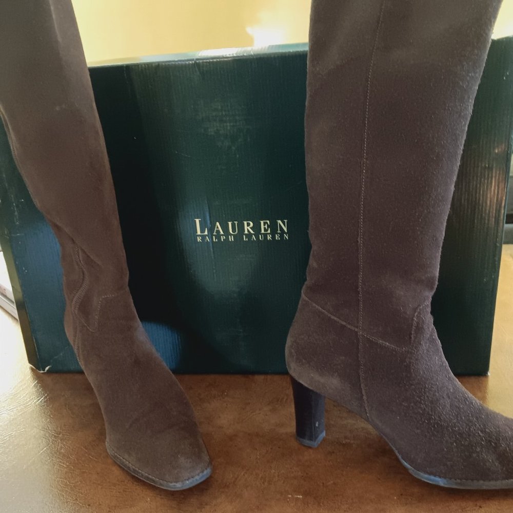 Women's brown suede Ralph Lauren knee length boots. Gently worn.